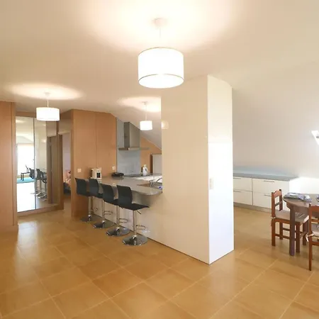 New! Top Floor With Stunning Sea View *