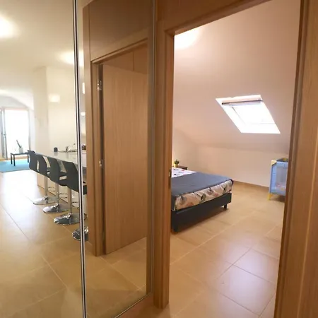 New! Top Floor With Stunning Sea View